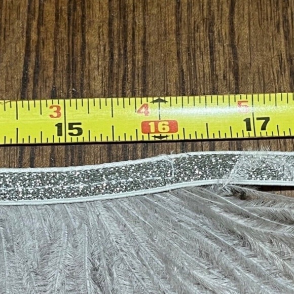 NWT Oh Baby! Tutu Baby Girl 6-9M Gray Feather Metallic Elastic Waist Band Adjust - Picture 6 of 10